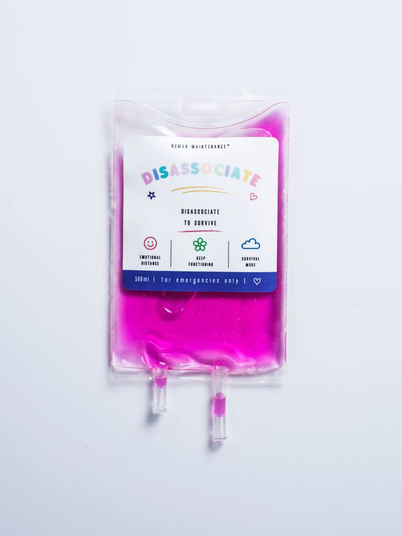 Disassociate IV bag with a custom-printed label